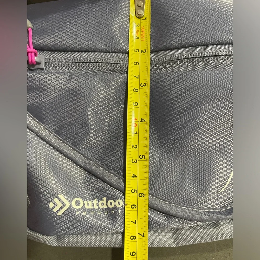 NWOT FANNY PACK/BELT BAG BY OUTDOOR PRODUCTS. Adjustable to 40”. Gray/Pink. - Picture 9 of 10